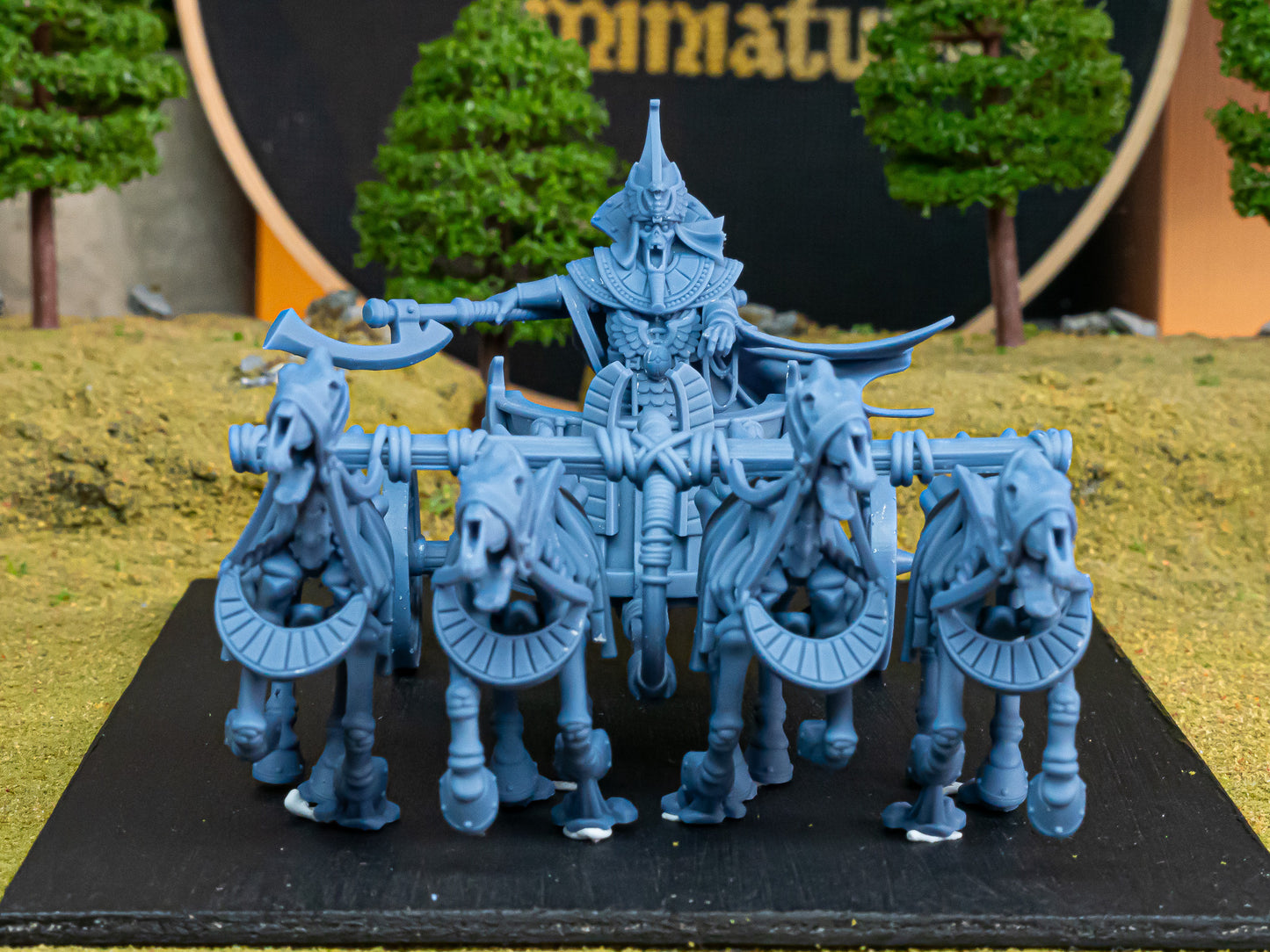 Tomb Kings Pharaoh on big chariot - Eternal Dynasties - Highlands Miniatures