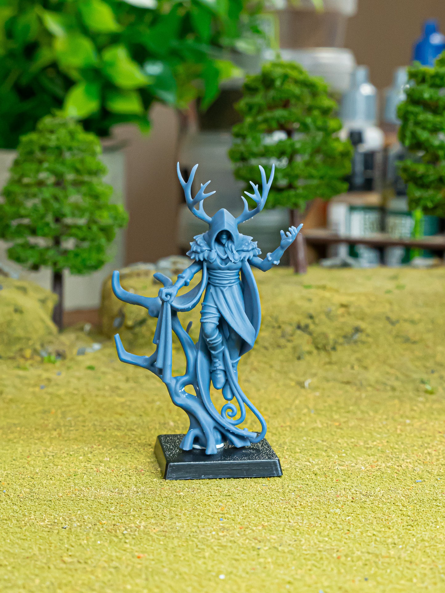 Female Druid - Wood Elves - Feral Elves - Highlands Miniatures