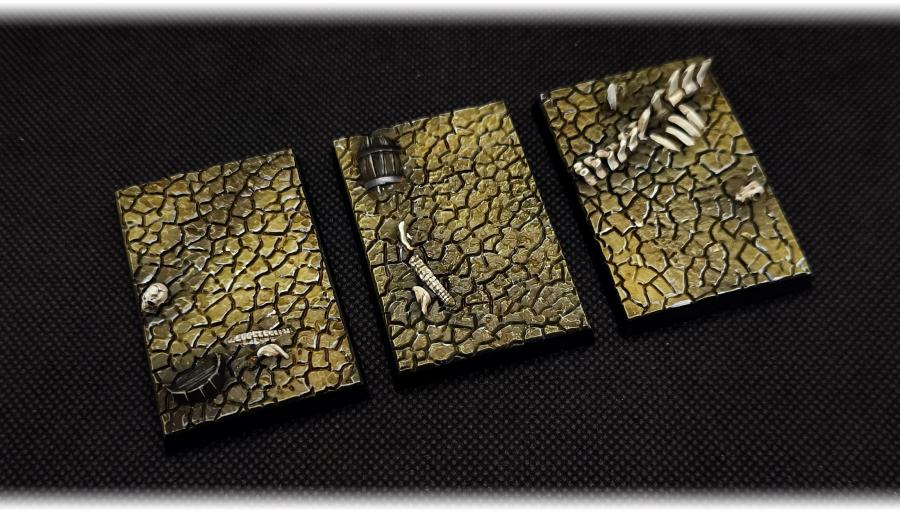 Cracked Desert Textured Square Bases for Miniatures – Txarli Factory Thematic Designs – Multiple Sizes & Themes
