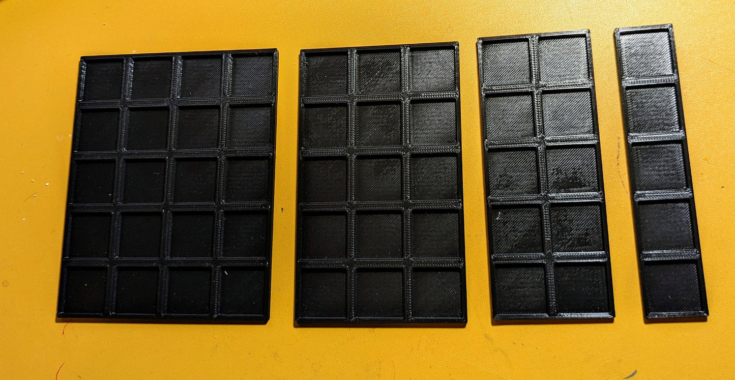 Square base converter 20 mm to 25 mm for Warhammer The old world. Usable as Movement Tray for your old Warhammer fantasy or The 9th Age - TheMajorLab