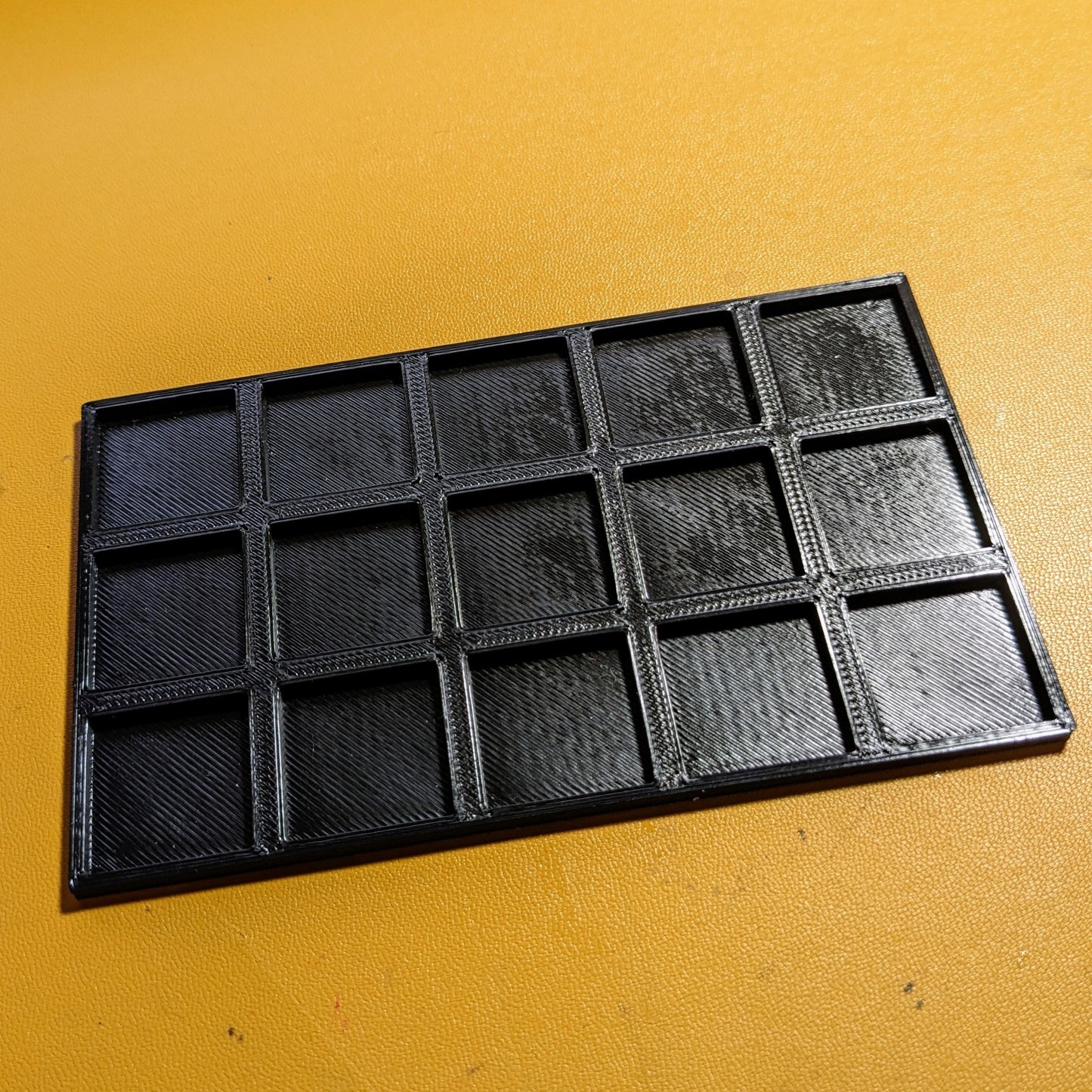 Square base converter 20 mm to 25 mm for Warhammer The old world. Usable as Movement Tray for your old Warhammer fantasy or The 9th Age - TheMajorLab