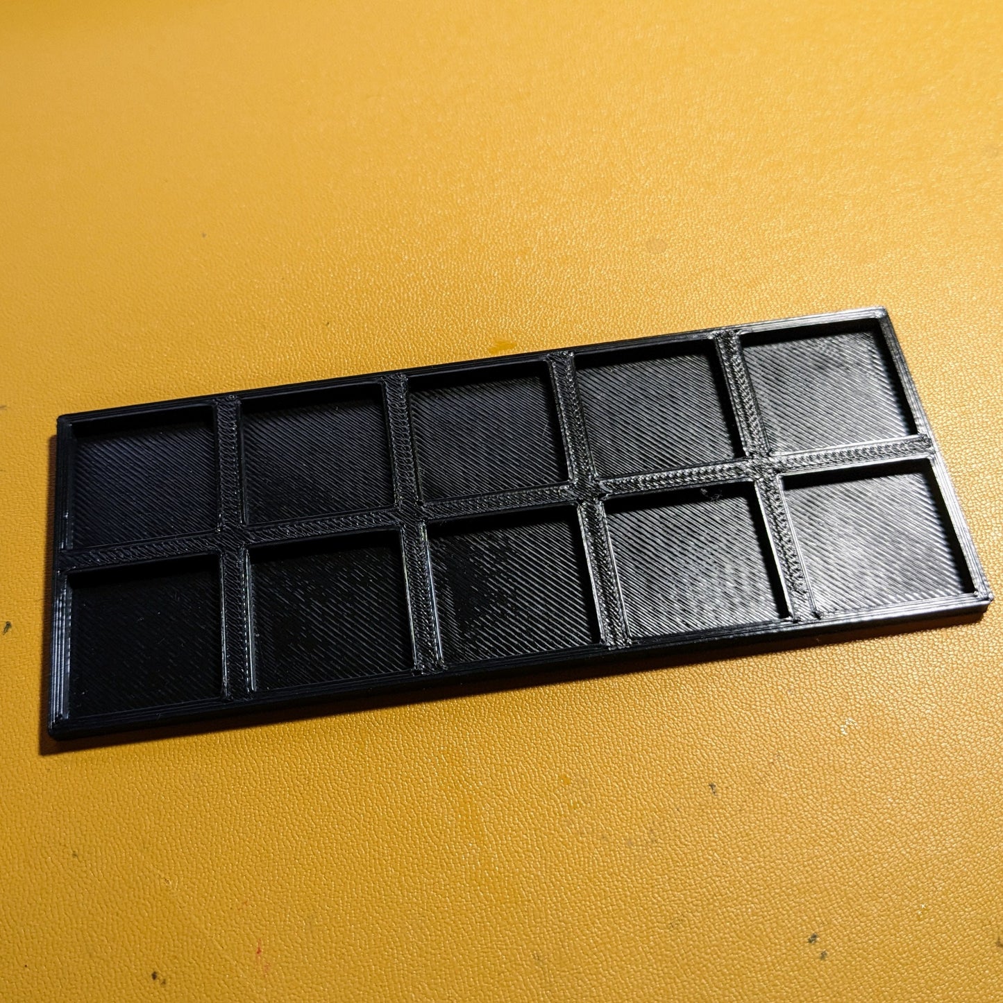 Square base converter 20 mm to 25 mm for Warhammer The old world. Usable as Movement Tray for your old Warhammer fantasy or The 9th Age - TheMajorLab