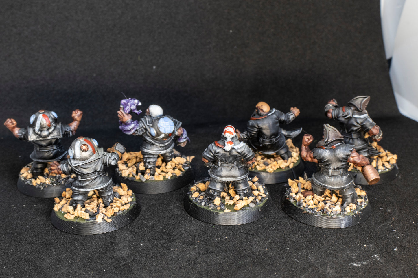 Painted Steam Boys Dwarves team  + Feldher bag - Fantasy Football Punga Miniatures