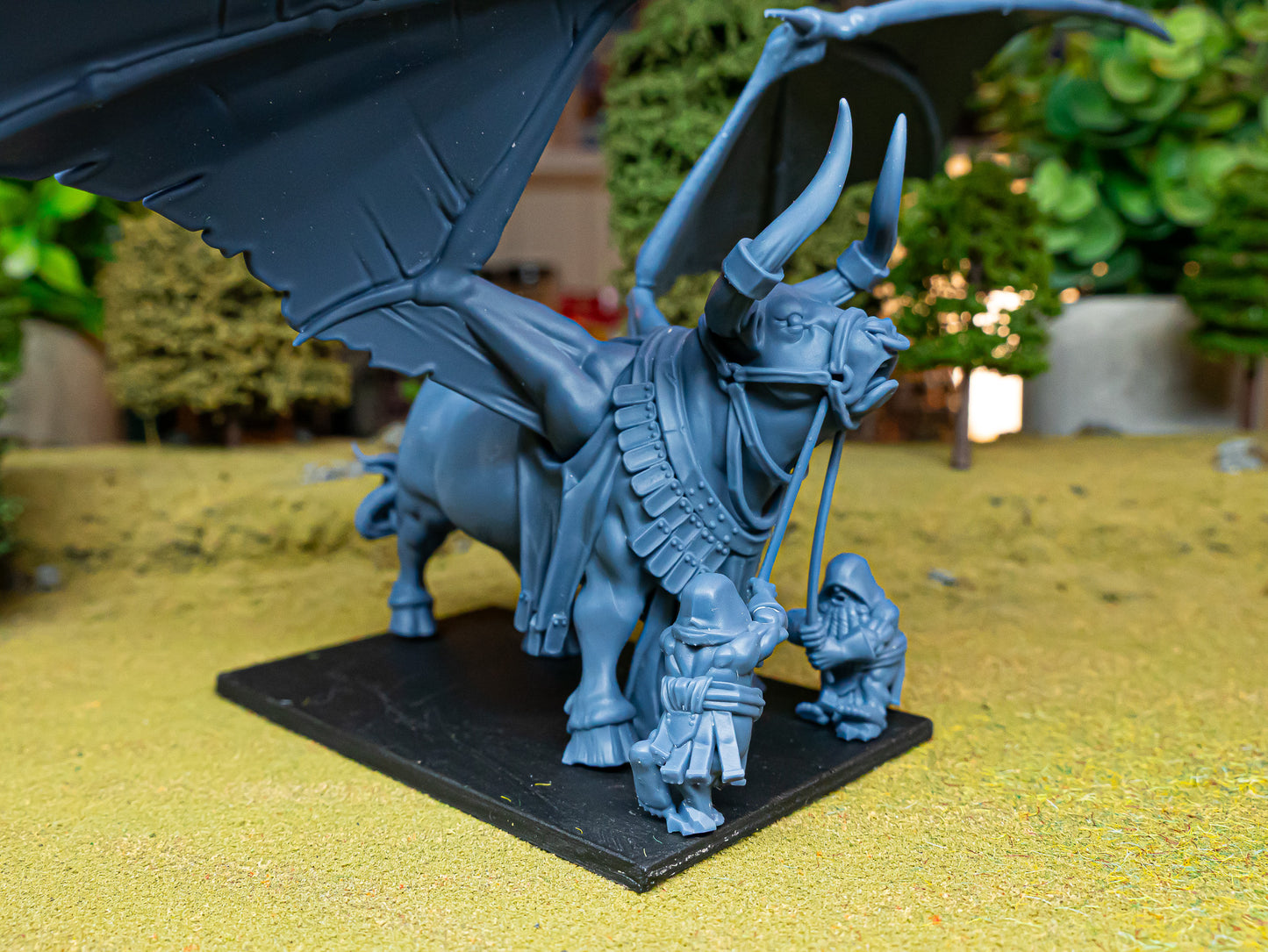 Marduk Bull - Chaos Dwarves - Cult of Marduk - Highlands Miniatures