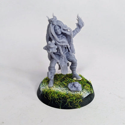 Arielle Venehex + Frog | Amazon Star Players | Fantasy Football UGNI Miniatures - TheMajorLab