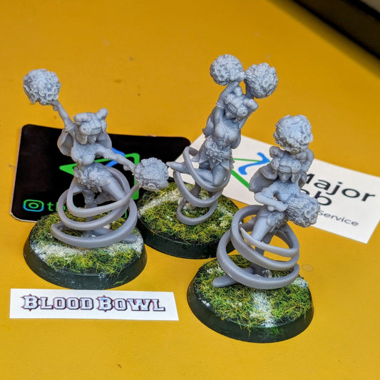 3x Wood Elf Elves Cheerleaders UGNI Miniatures - TheMajorLab