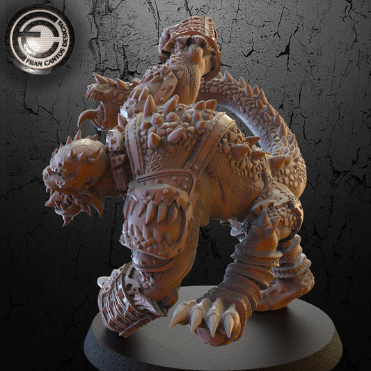 SZYLLA Star Player | Fran Cantos Designs | 32mm Fantasy Football Miniature | Resin Figure with Base | Premium Print